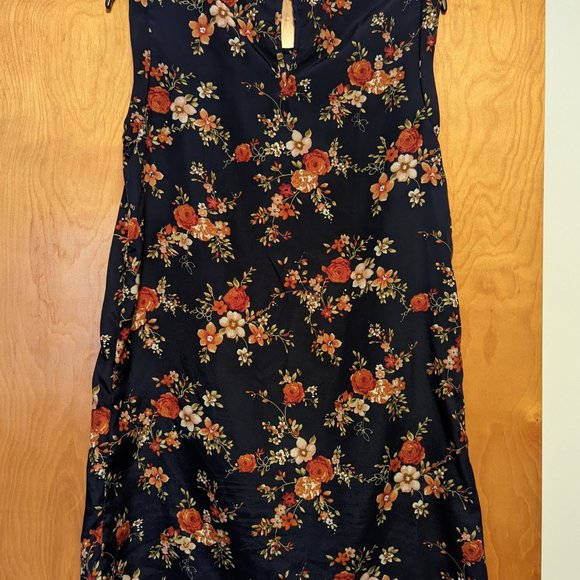 Floral Dress - Picture 3 of 4